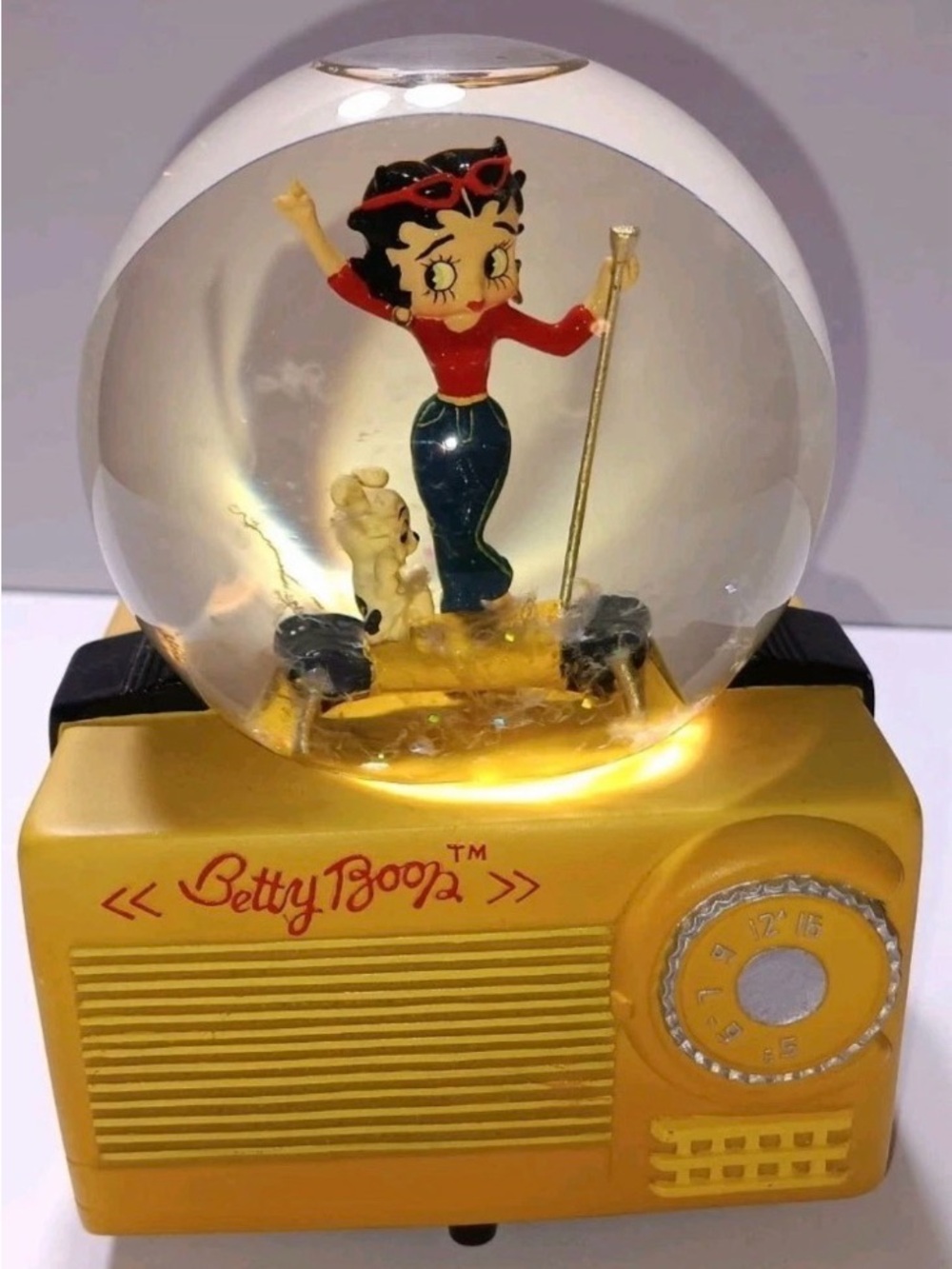 Vintage Betty Boop Musical Snow Globe Westland #6846 “Blue Suede Shoes” Rare!